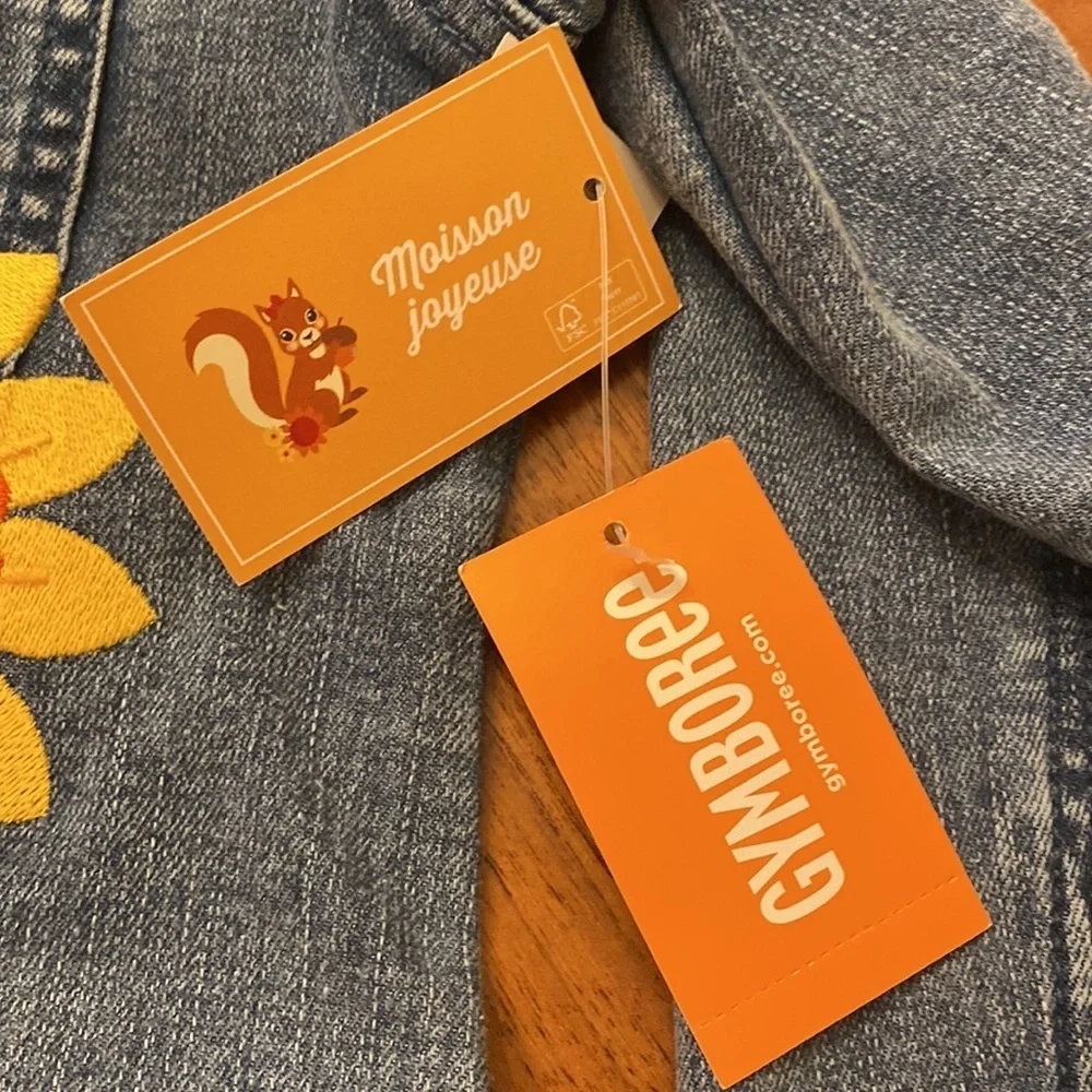 NWT Gymboree jean jacket with Sherpa collar and sunflower appliqués. Size 6
